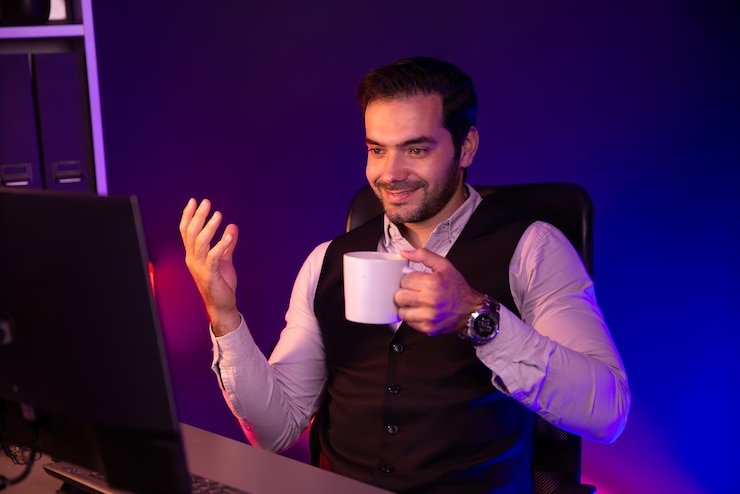 Bangladesh user accessing Money Coming game on mobile device with secure connection